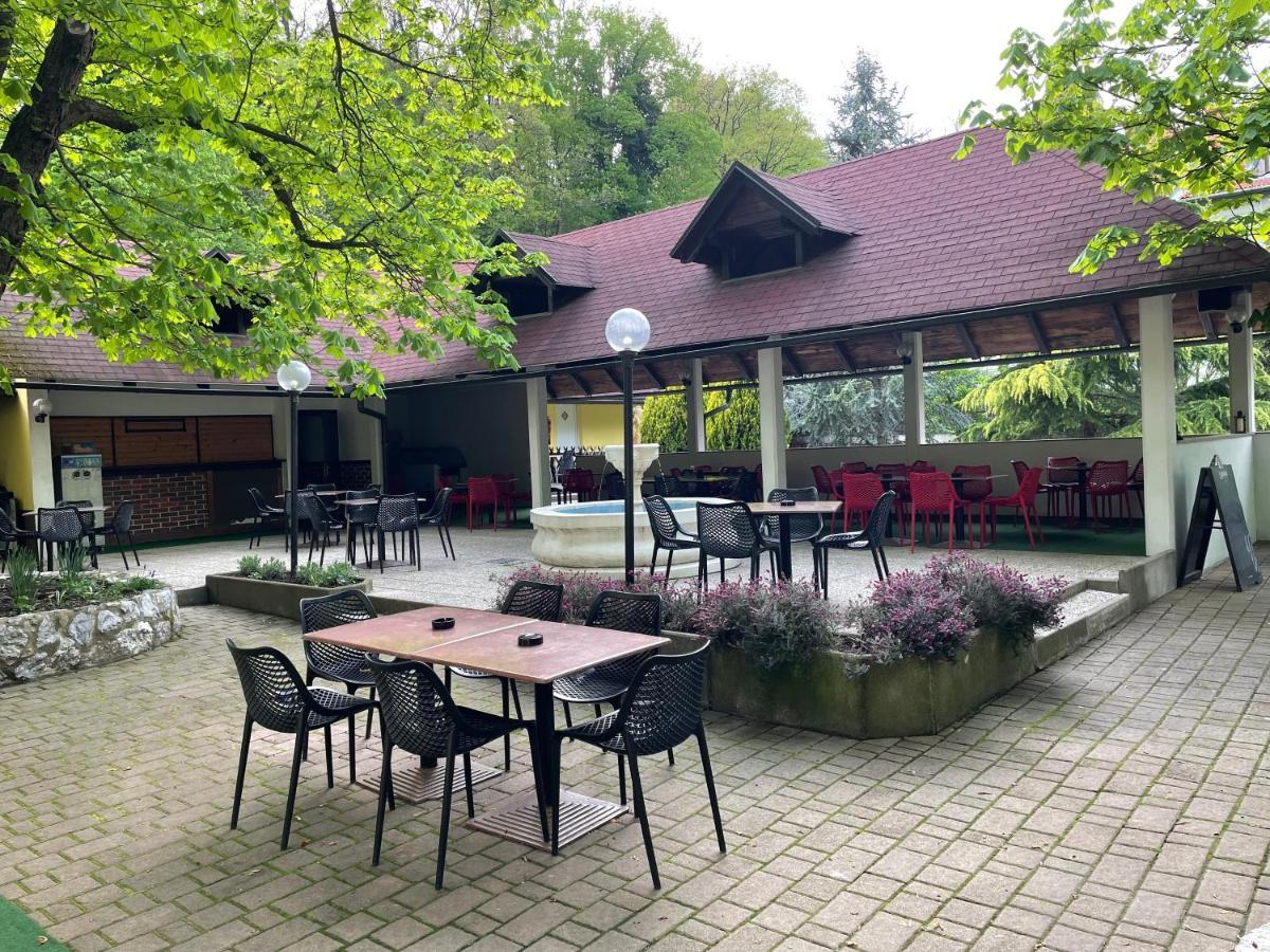 Gostisce Senica Senovo Exterior photo